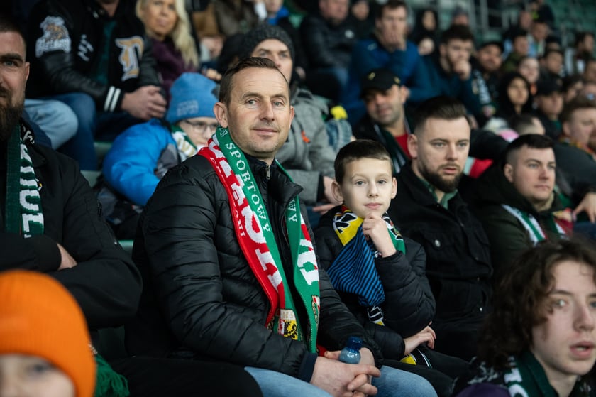 Kibice na meczu Śląska z Widzewem (2 marca 2024) na Tarczyński Arenie